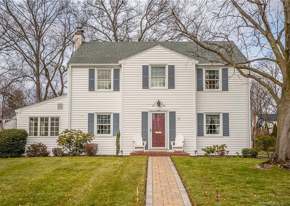 1st image of 10 Westmoreland Dr