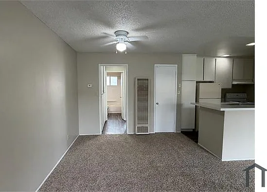 433 Fleming Ave E — Photo 7