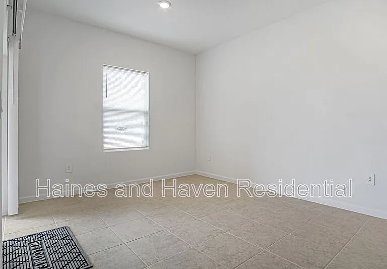 3008 Daffodil Dr — Photo 9