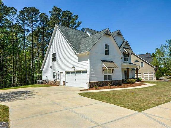 4th image of 72 Hanover Dr
