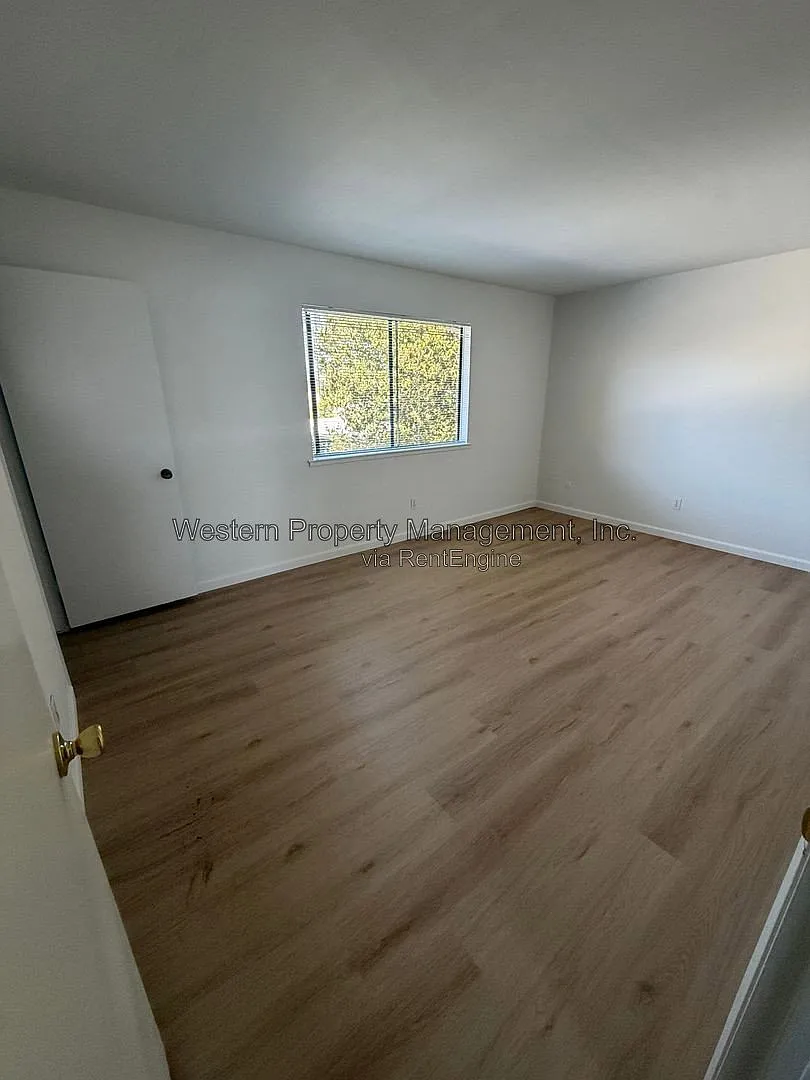 2 bed, 1.5 bath, 900 sqft, $2,895 — Photo 3