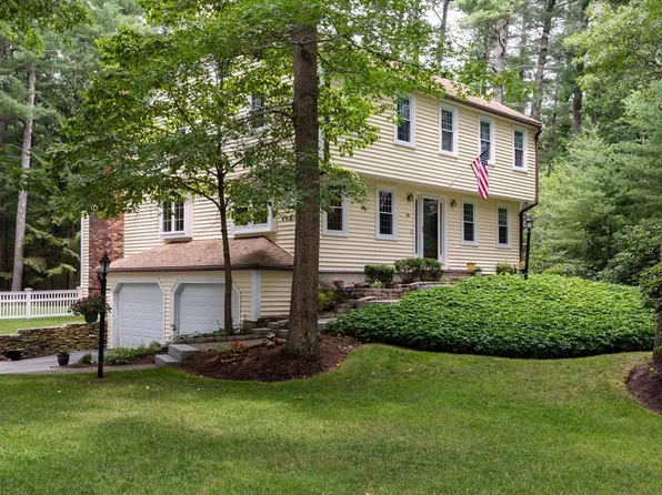 34 Pioneer Dr, Duxbury, MA 02332