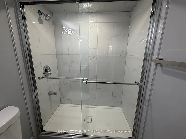 224 Fleetwood Dr #BASEMENT — Photo 22