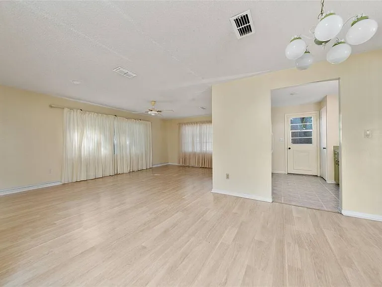 14644 SW 35th Terrace Rd — Photo 4