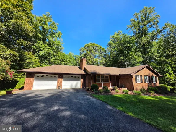 160 Amber Ln, Huntingtown, MD 20639
