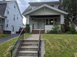204 Homecroft Rd, Syracuse, NY 13206