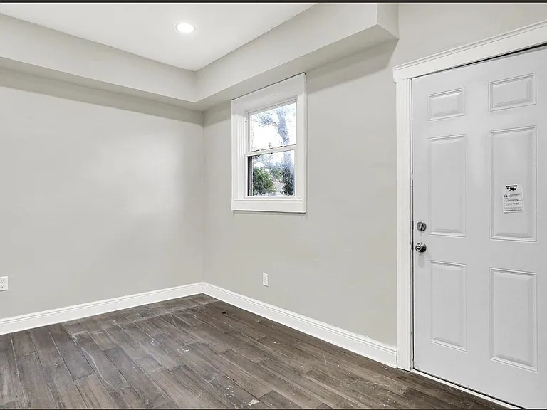 1031 N Dearborn St #B — Photo 16