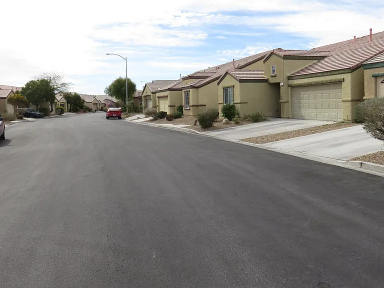 3358 Glacial Lake St — Photo 18