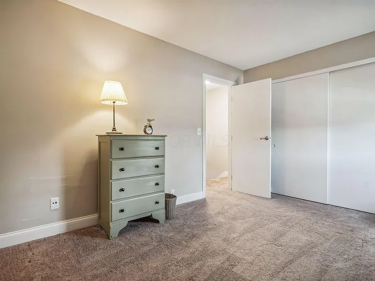 7865 Meadowhaven Blvd — Photo 16
