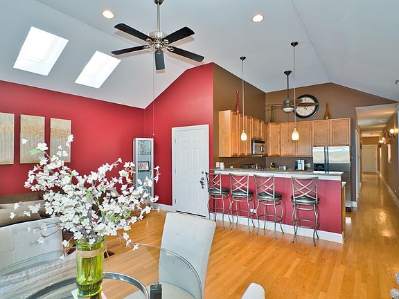 2nd image of 3440 N Harlem Ave #3