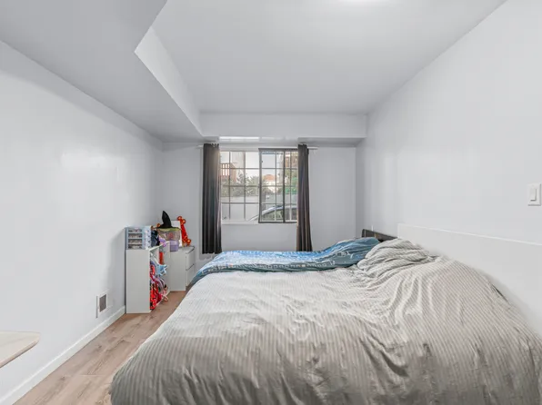 35a Country Drive North image 11 of 13