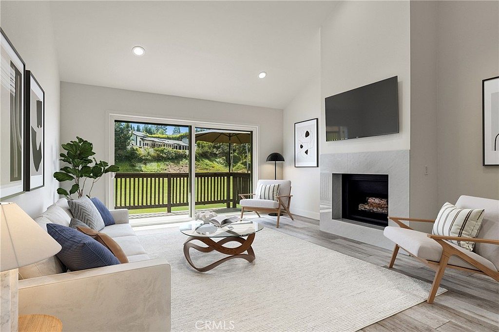 52 Sea Pine Ln