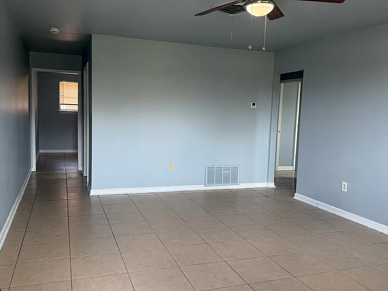 4437 Shalimar Dr — Photo 6
