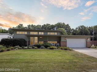 1890 Big Trail Rd, Commerce Township, MI 48390