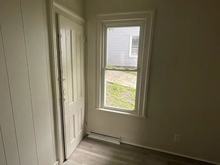 125 Linden Ave #1 — Photo 5