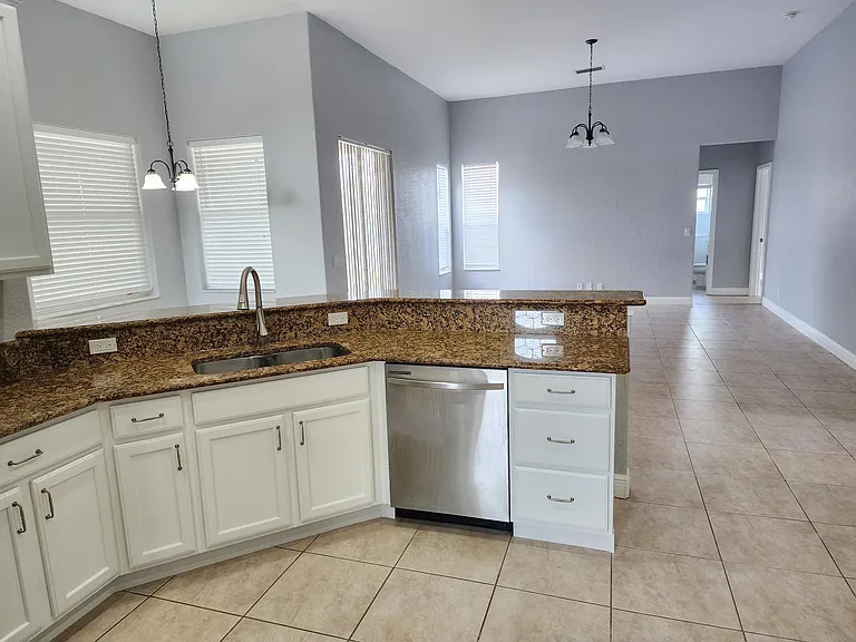 4374 SW Savona Blvd — Photo 9