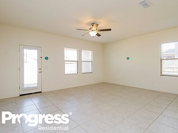 3rd image of 35270 W San Capistrano Ave
