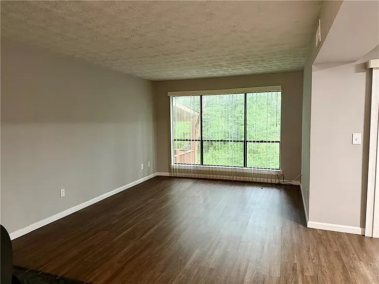 1059 Mariners Dr — Photo 10