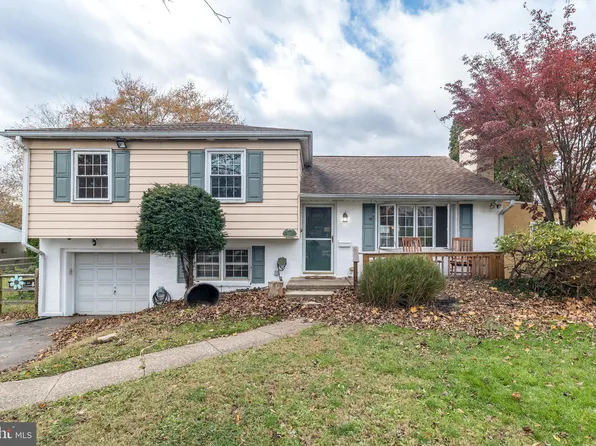 2017 Spring Mill Rd, Conshohocken, PA 19428