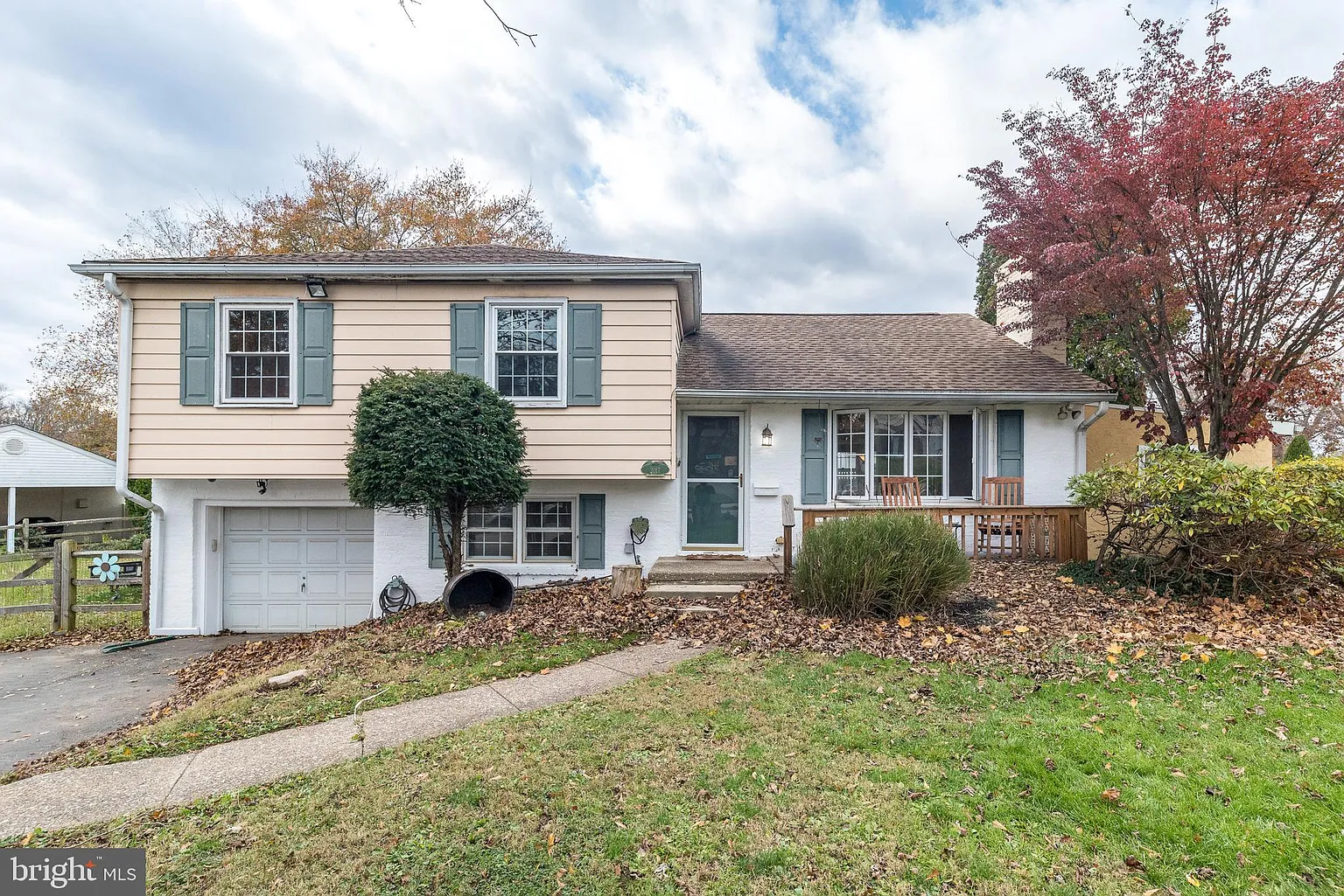 2017 Spring Mill Rd photo 1
