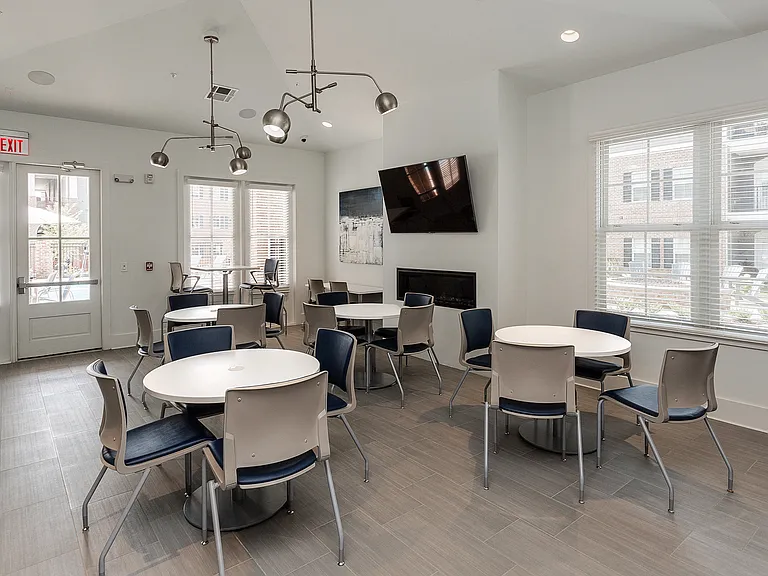 Annandale Apartment Homes — Photo 22
