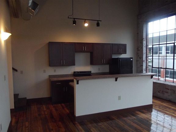 3rd image of 125 Inman St E #211