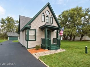 23008 W Lakeview Ave, Antioch, IL 60002