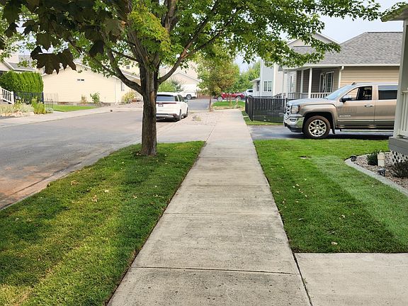 4th image of 2121 Jasmine Pl #B