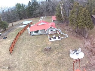 12 Berry Patch Lane, Crown Point, NY 12928