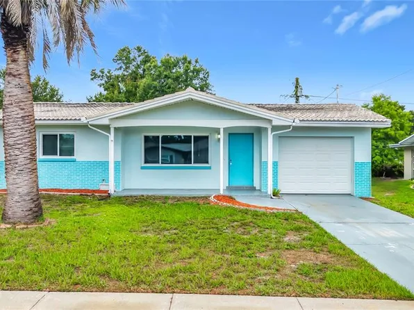 890 7th Ave NE, Largo, FL 33770