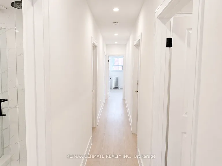810 Bloor St W #200 — Photo 5