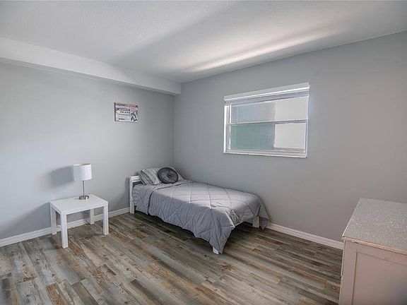 5th image of 403 Gulf Way APT 302
