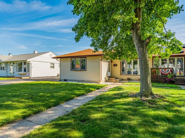 8801 S Kilbourn Ave #1