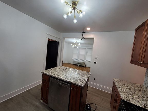 4th image of 67 Crestwood Ave #A