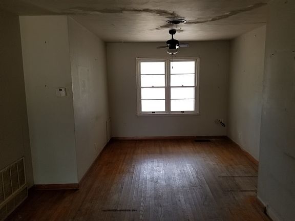4th image of 1214 NW Logan Ave