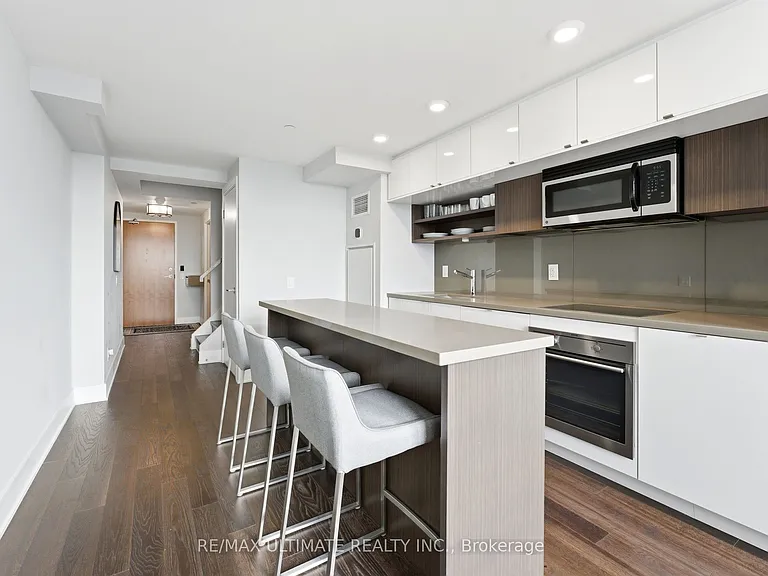 111 Saint Clair Ave W #811 — Photo 9