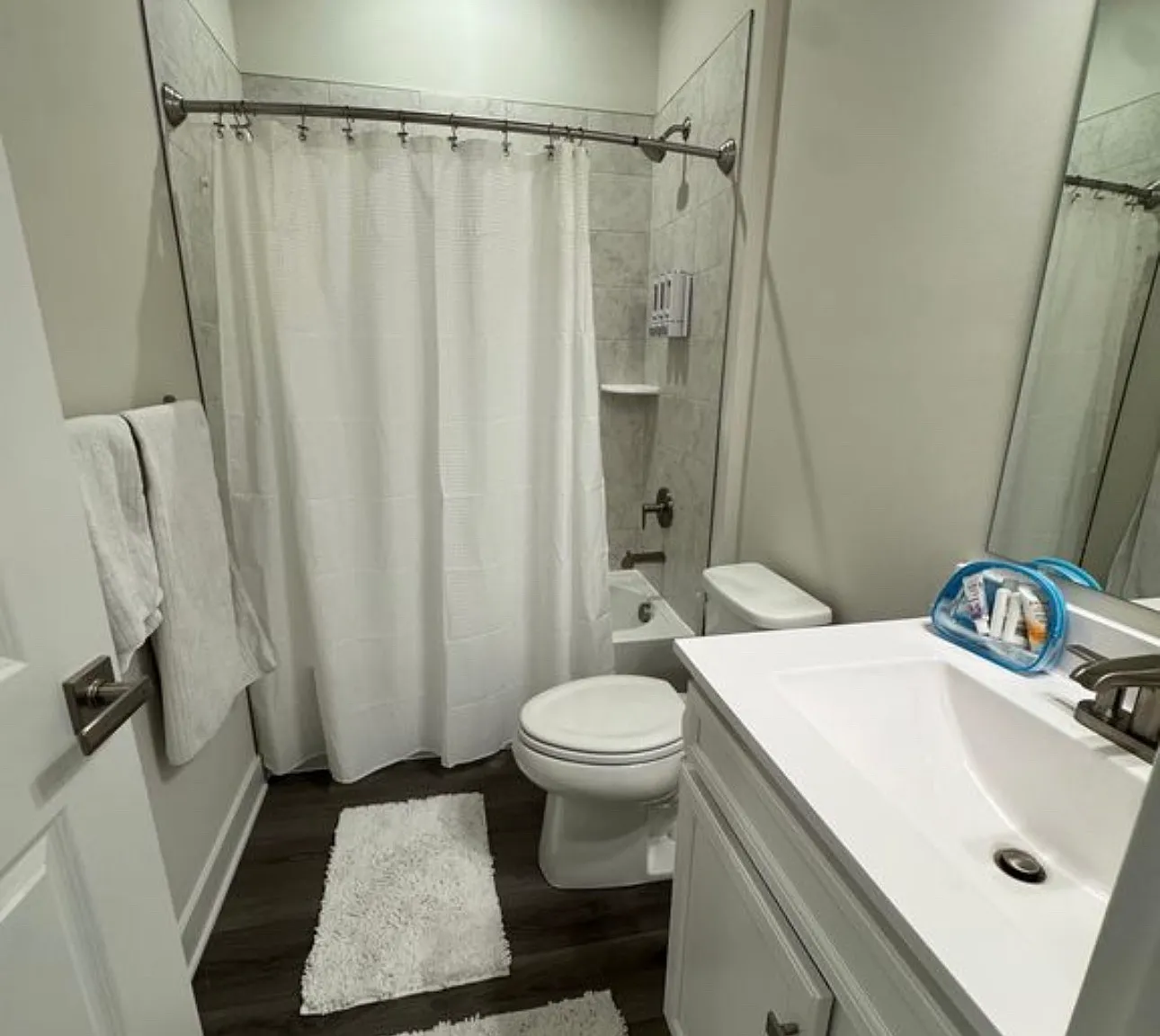 4 bed, 3.5 bath, 2000 sqft, $900 — Photo 2