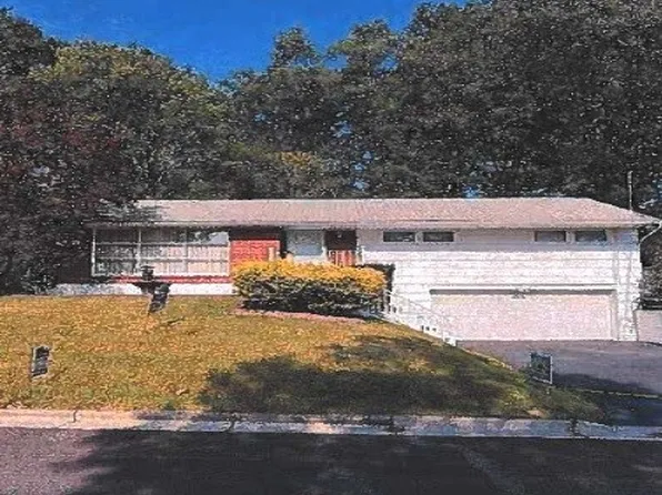 411 Kathleen Dr, Endicott, NY 13760