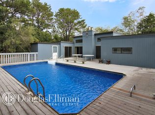 6 Quail Run, Hampton Bays, NY 11946