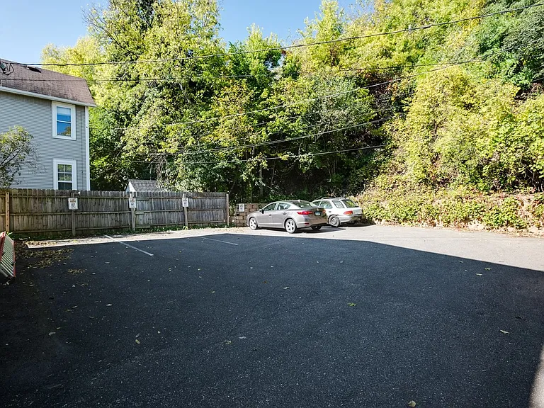 441 Grand Ave — Photo 22
