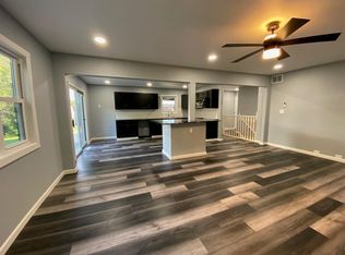 1206 Ridgewood Dr, Garden City, KS 67846
