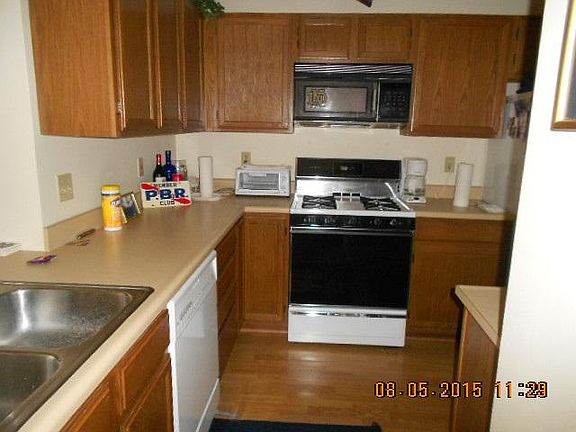 3rd image of 1420 N Oak Hill Dr Unit J-8
