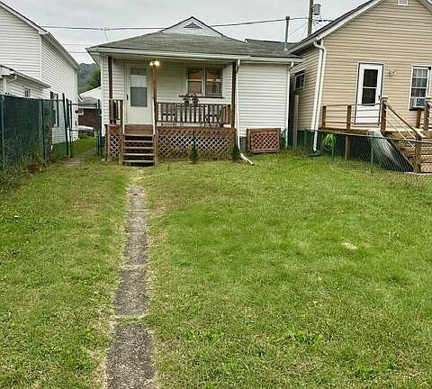 4th image of 2105 Hancock Street