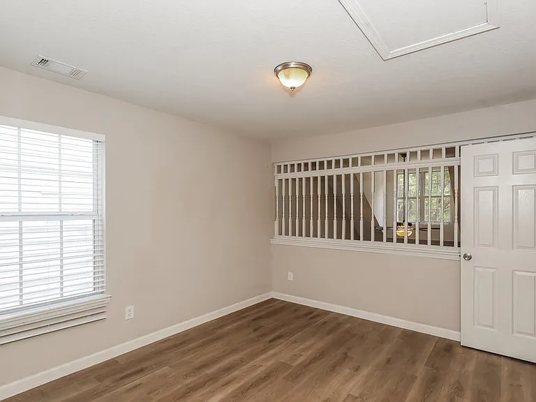 4423 Ravenwood Dr — Photo 15