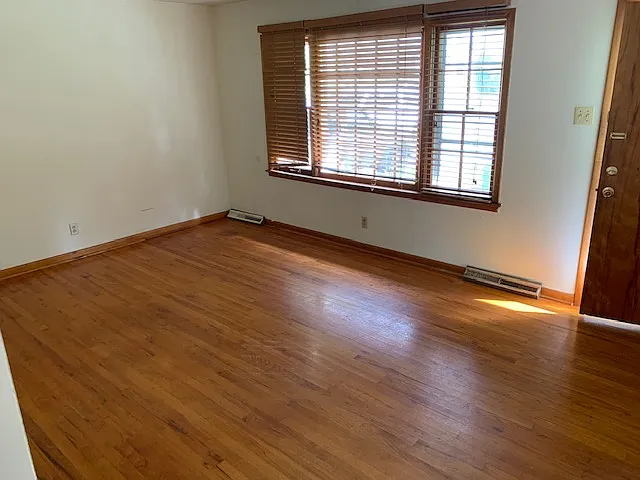 2409 Fleetwood Dr — Photo 5