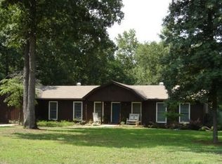 206 Horseshoe Dr, Warner Robins, GA 31093