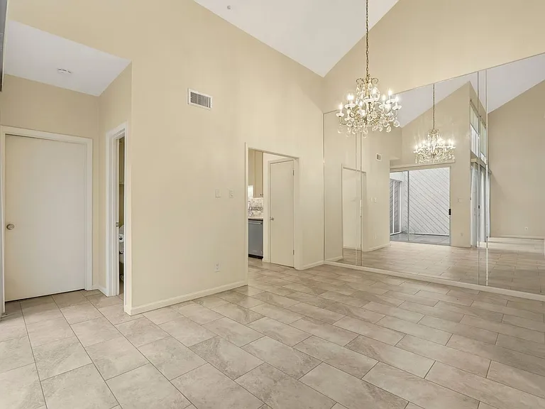 10125 Valley Forge Dr — Photo 9