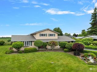 15382 Cottonwood Ln, Mount Vernon, WA 98273