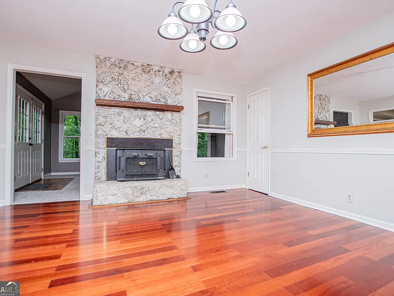 1499 Stonington Ct — Photo 4
