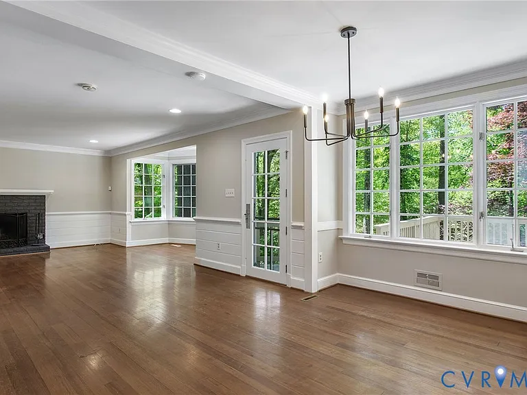 9900 Kingsbridge Rd — Photo 17